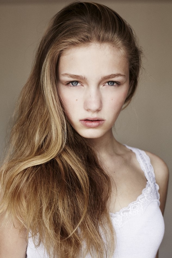 Classify Dutch Model Romy Van De Laar